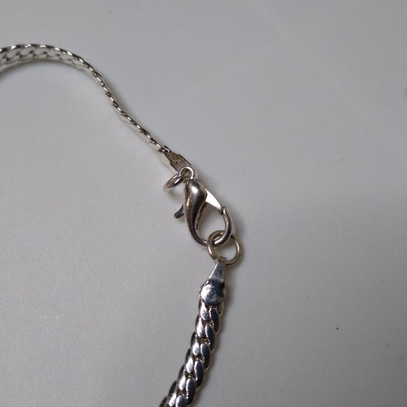 Decorative Matching Bracelet And Clip On Earring Set - Picture 11 of 16